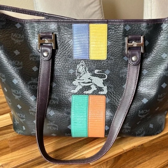 MCM VISETOS PRINCESS LION Tote - Picture 1 of 7